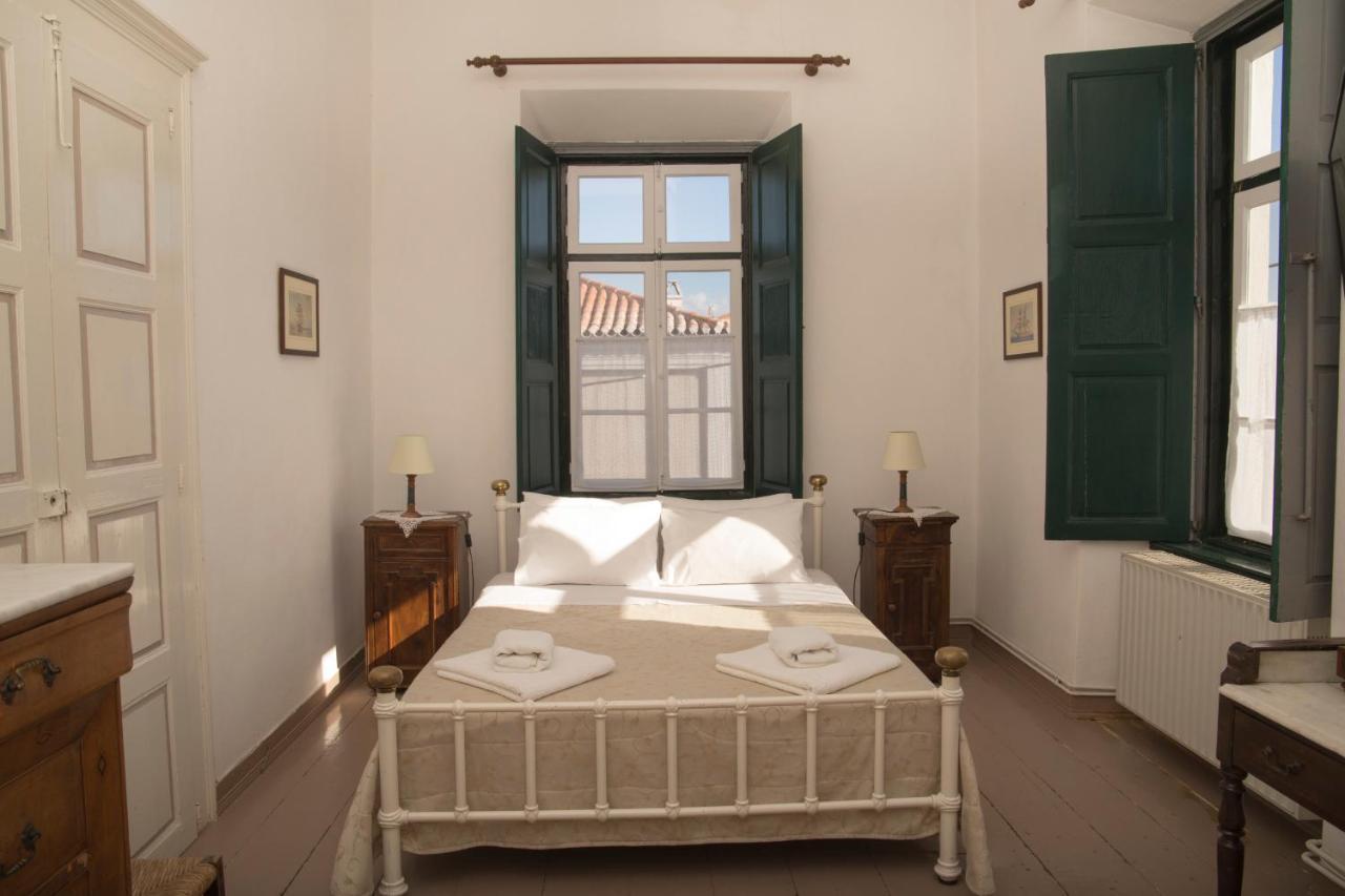 1861 Mansion Spetses Villa Luaran gambar