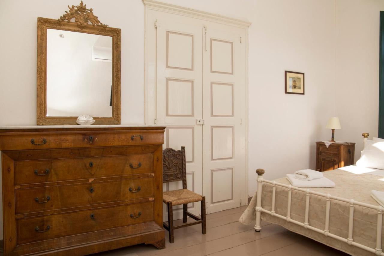 1861 Mansion Spetses Villa Luaran gambar