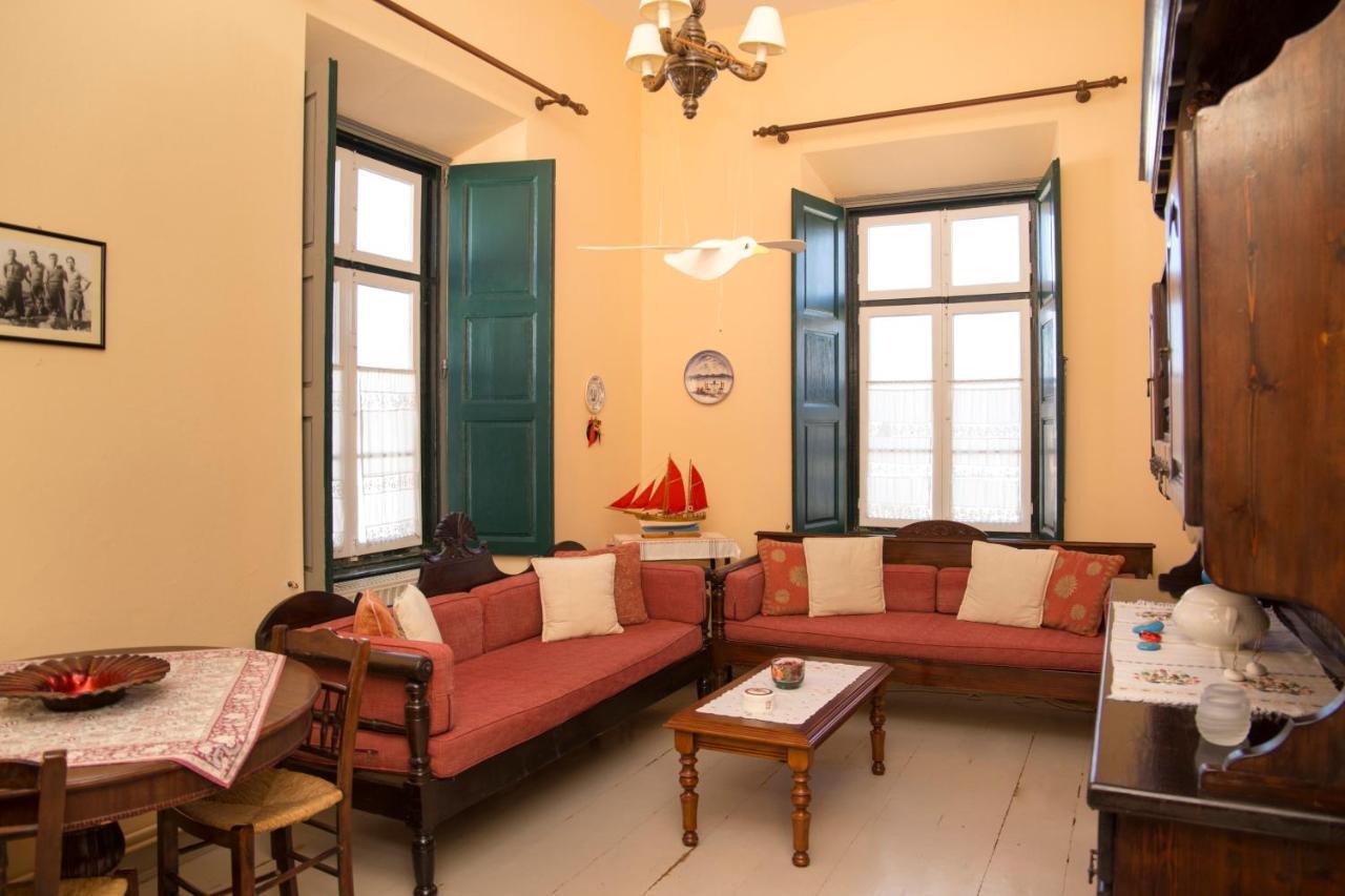 1861 Mansion Spetses Villa Luaran gambar